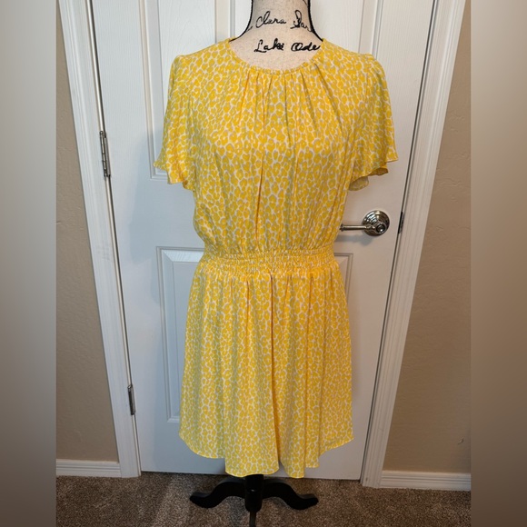 NWT Michael Kors Women’s Cheetah Print Crew Neckline Short Sleeve Dress Size Med - Picture 1 of 9